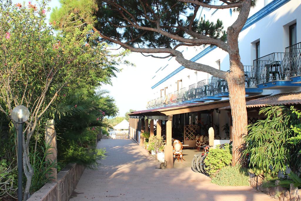 Hotel Stella Del Sud Calasetta Exteriör bild